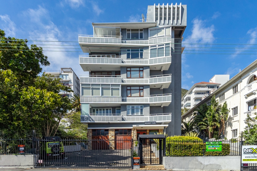 To Let 2 Bedroom Property for Rent in Sea Point Western Cape
